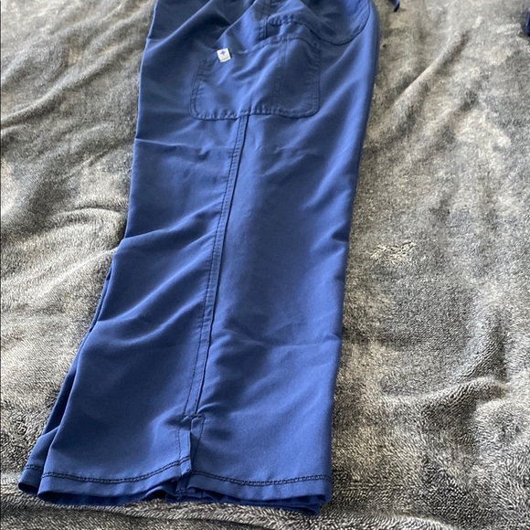 Navy Blue Scrub Set - Picture 4 of 5